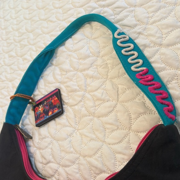 Laurel Burch Cat Lovers Canvas Colorful and Beaded Hobo Style Purse w/ Accessory - Picture 5 of 9